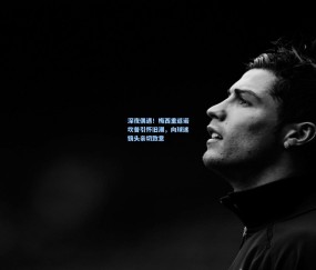 深夜偶遇！梅西重返诺坎普引怀旧潮，向球迷镜头亲切致意